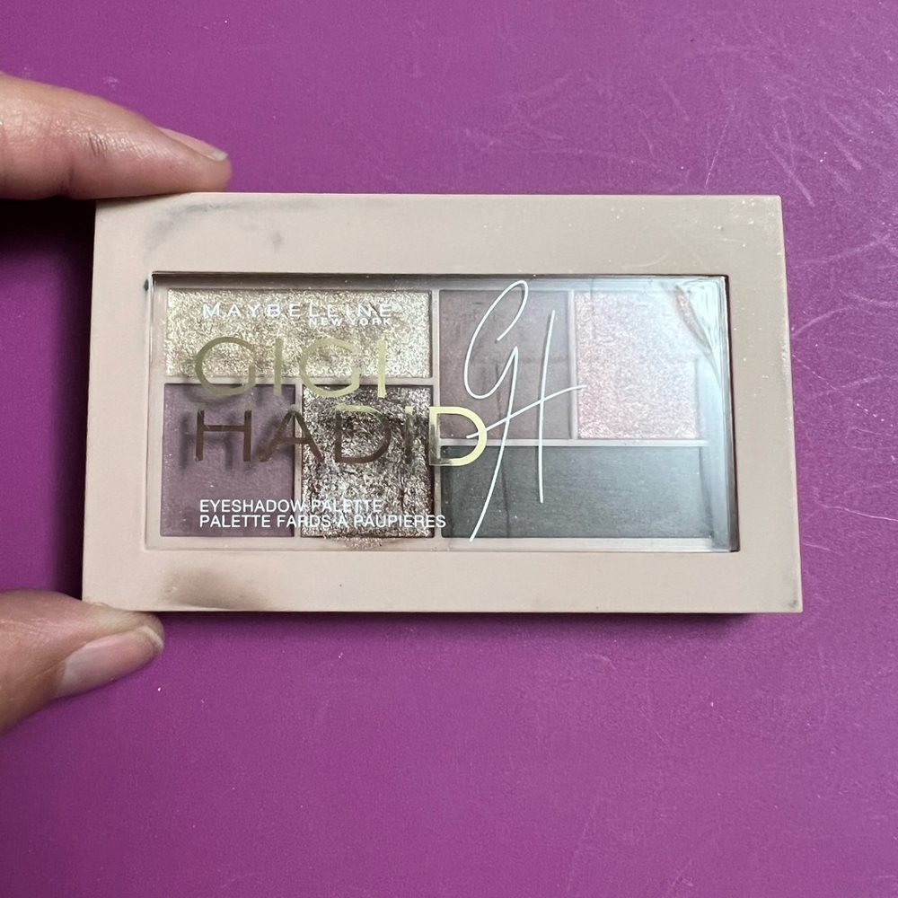 Gigi hadi Eyeshadow